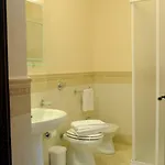 Greso Кустоначи