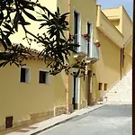 Greso Кустоначи